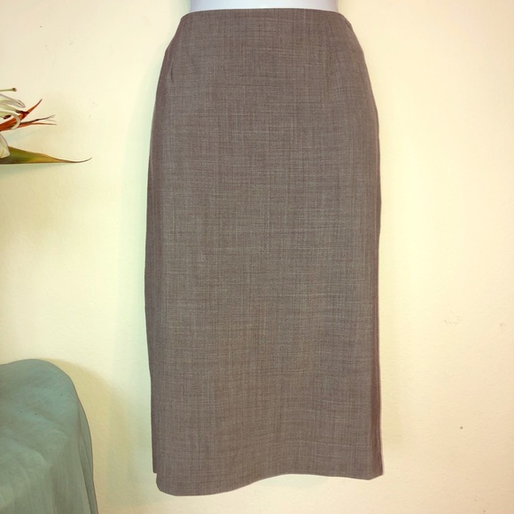 SALE! Theory Pencil Skirt in Grey - Picture 1 of 6